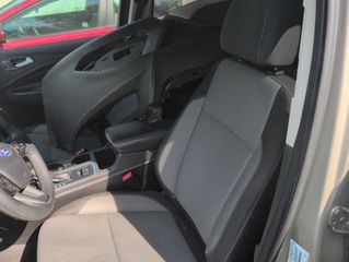2017 Ford Escape SE - Interior Front Seat Image